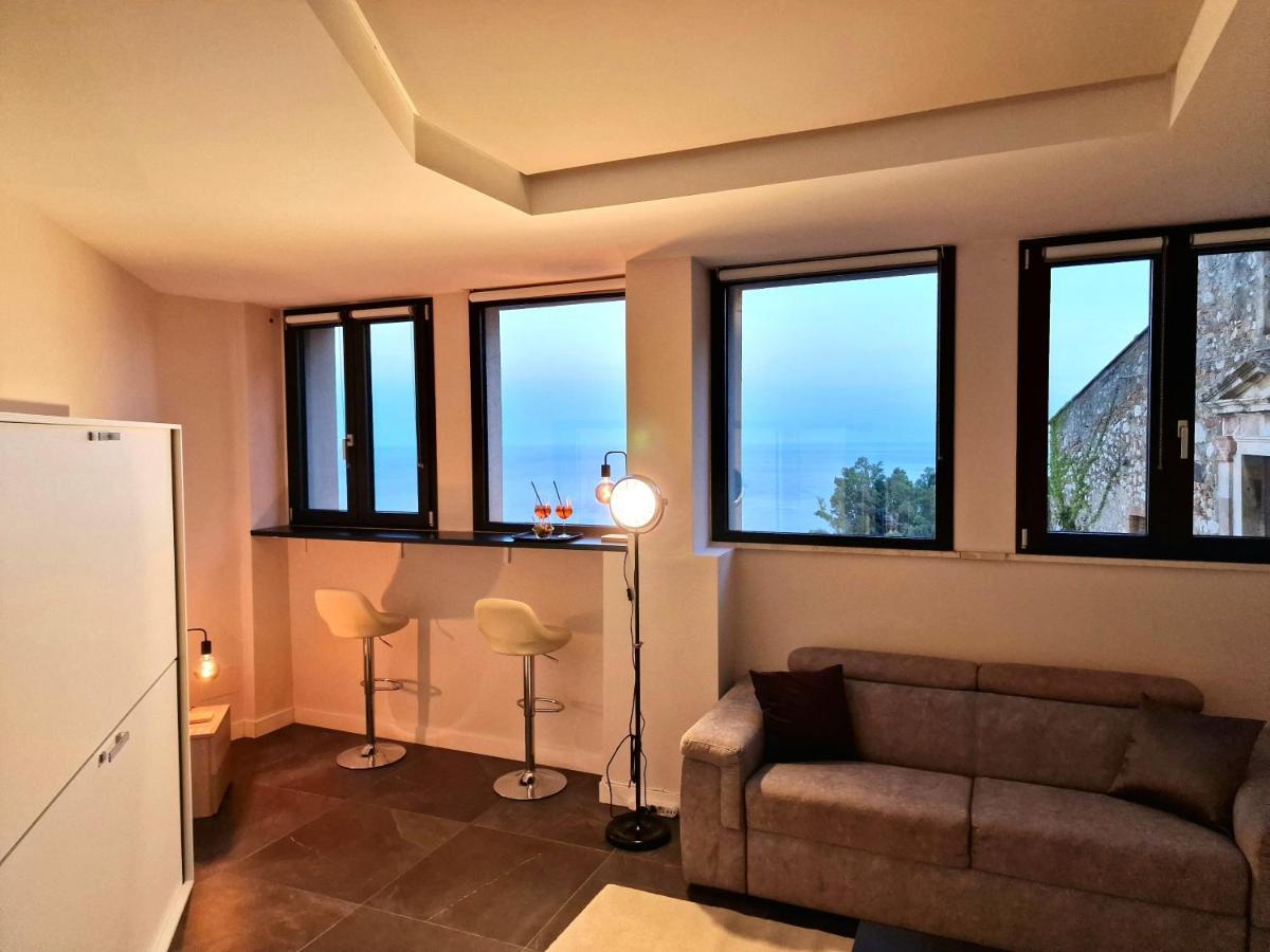 The White Domus Apartment Taormina Exterior photo