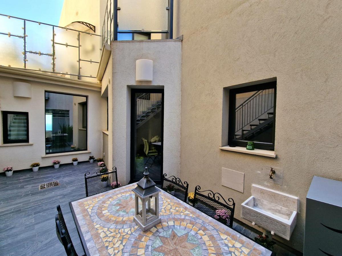 The White Domus Apartment Taormina Exterior photo